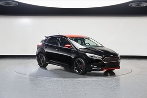 2015 Ford Focus Red and Black Edition