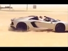 Un nebun a dus un Lamborghini Aventador Roadster prin nisip